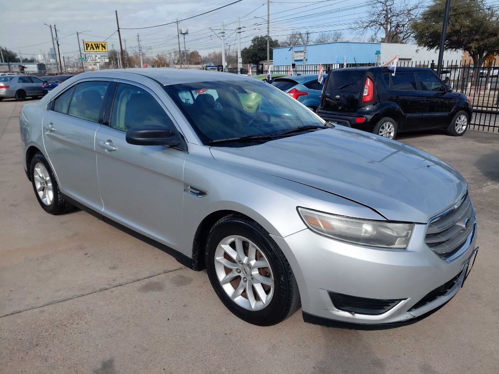 Ford Taurus SE FWD 2014