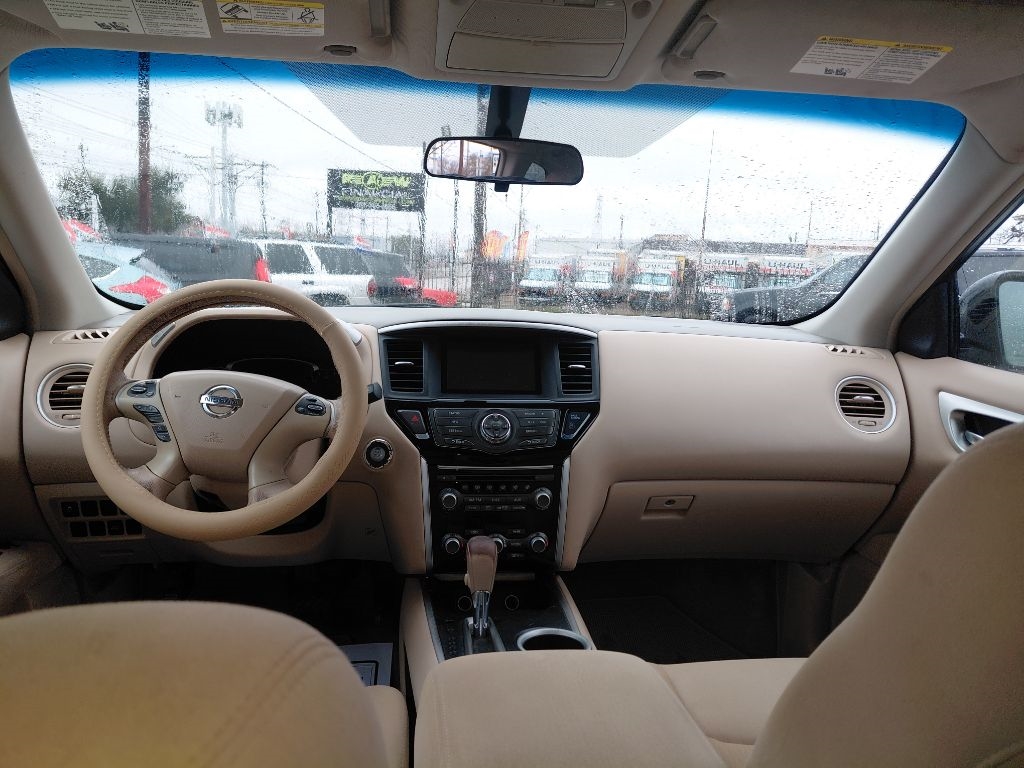 Nissan Pathfinder S 2WD 2013