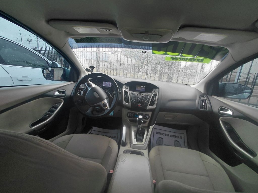 Nissan Pathfinder S 2WD 2013