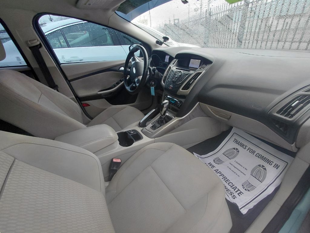 Nissan Pathfinder S 2WD 2013