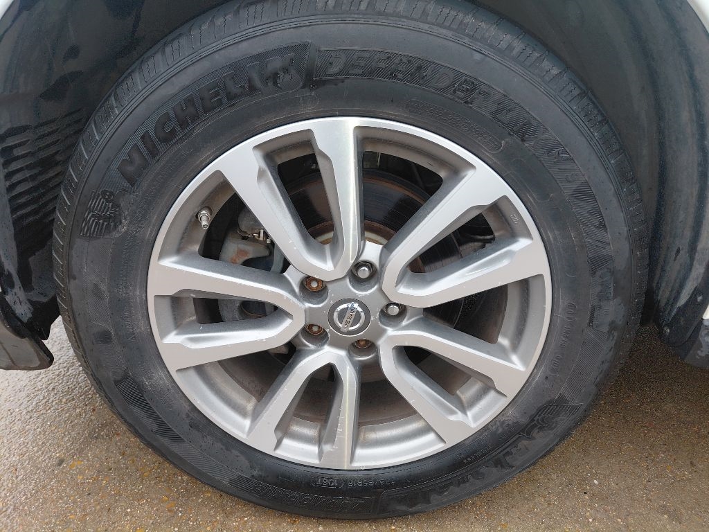 Nissan Pathfinder S 2WD 2013