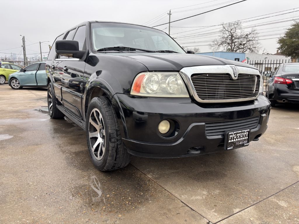 2003 Lincoln Navigator Luxury 2WD
