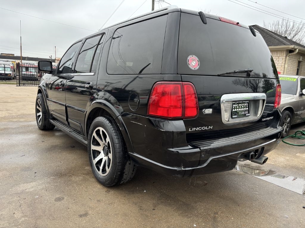 Lincoln Navigator Luxury 2WD 2003