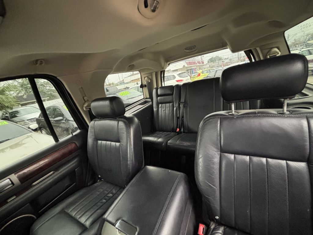 Lincoln Navigator Luxury 2WD 2003