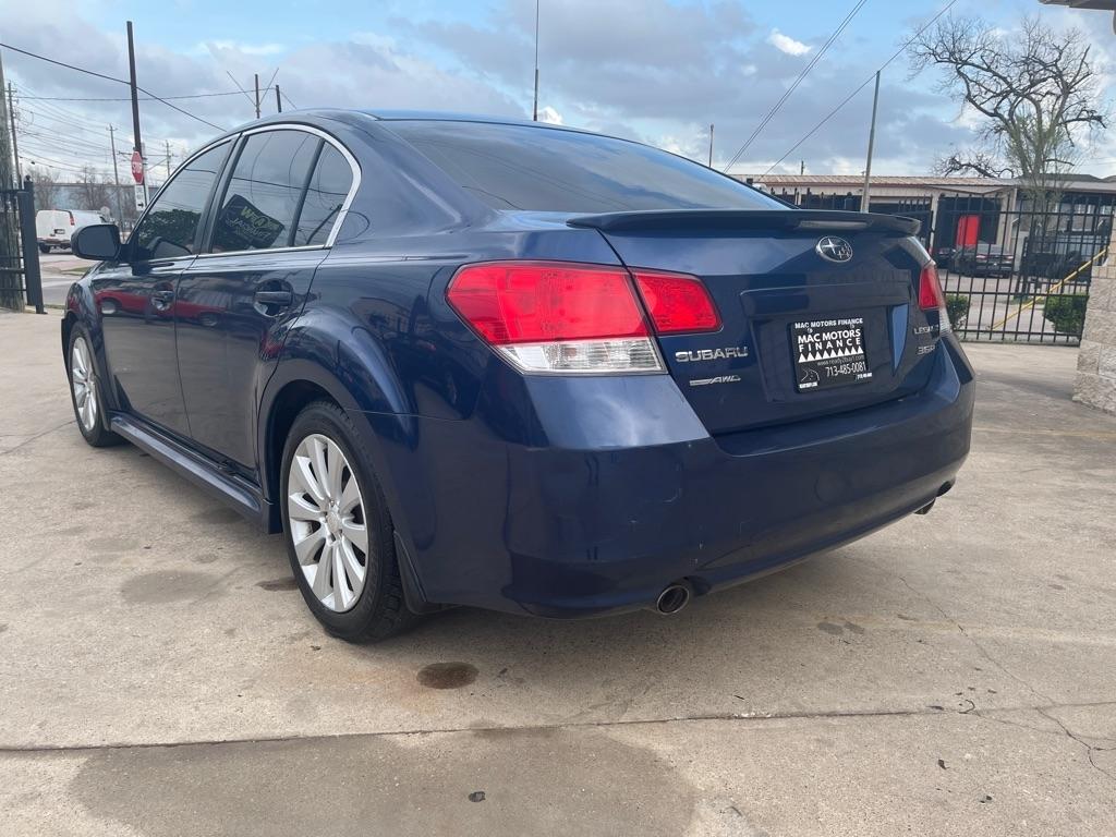 Subaru Legacy 3.6R Limited 2010