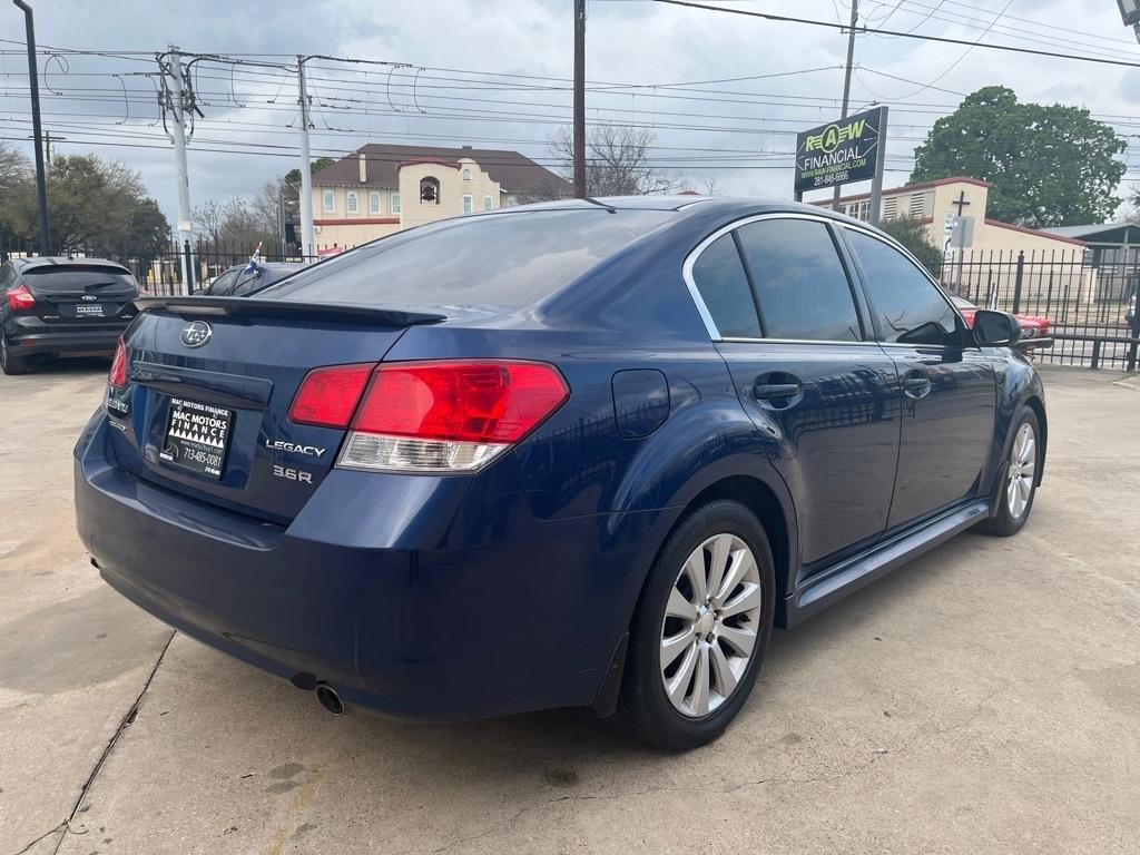 Subaru Legacy 3.6R Limited 2010