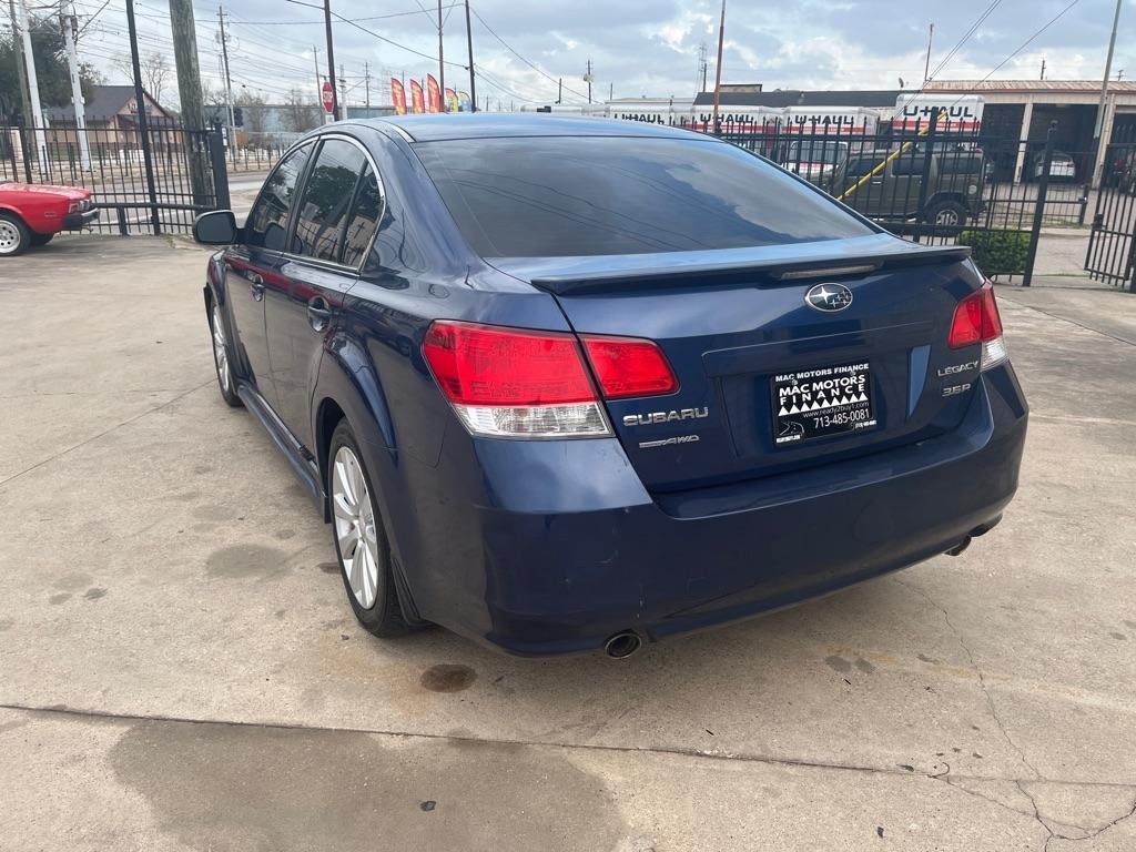 Subaru Legacy 3.6R Limited 2010