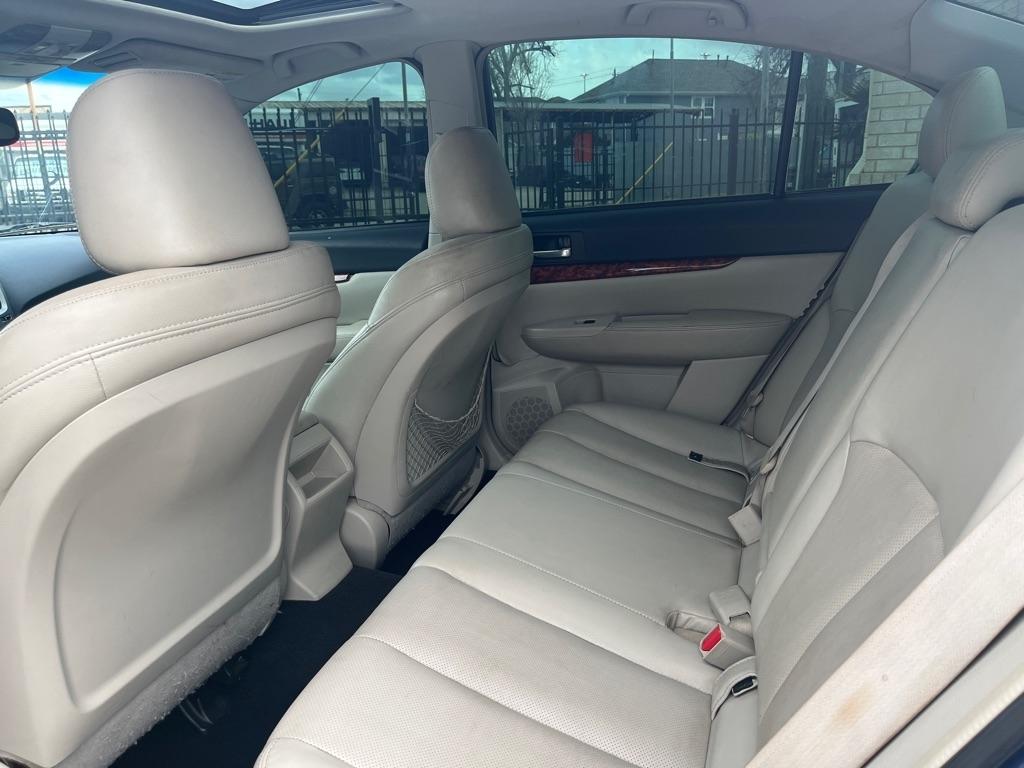 Subaru Legacy 3.6R Limited 2010