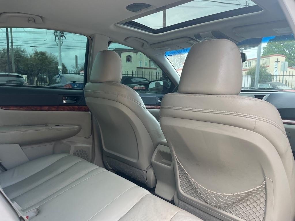 Subaru Legacy 3.6R Limited 2010