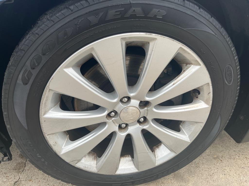 Subaru Legacy 3.6R Limited 2010