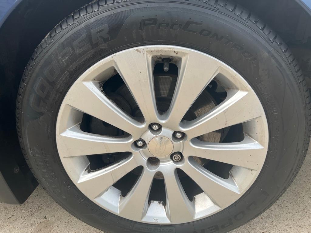 Subaru Legacy 3.6R Limited 2010