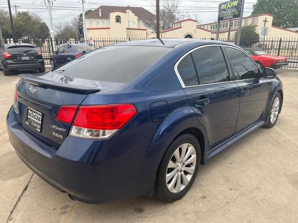 Subaru Legacy 3.6R Limited 2010