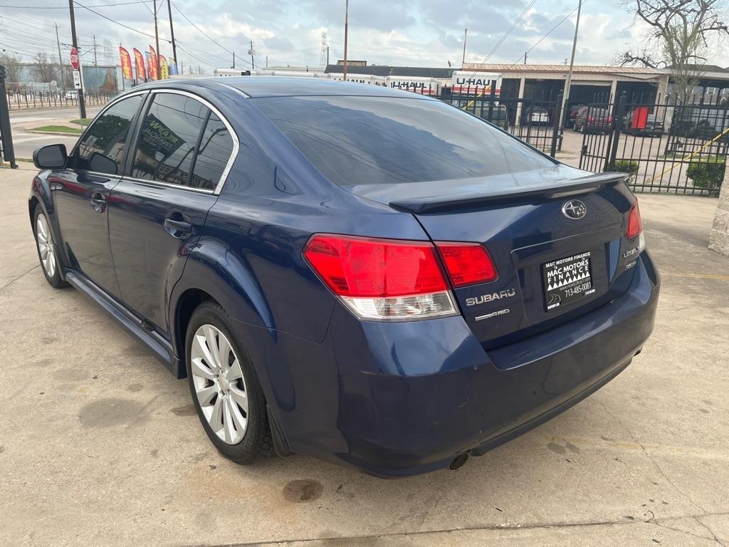 Subaru Legacy 3.6R Limited 2010