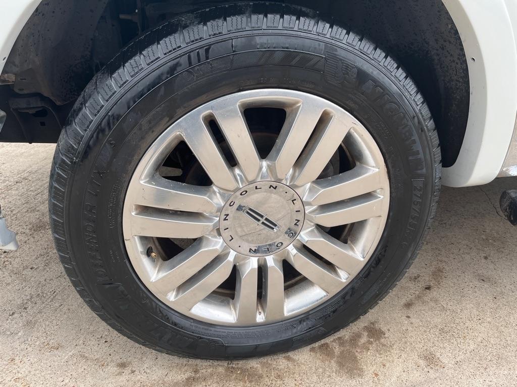 Lincoln Mark LT 4WD 2008