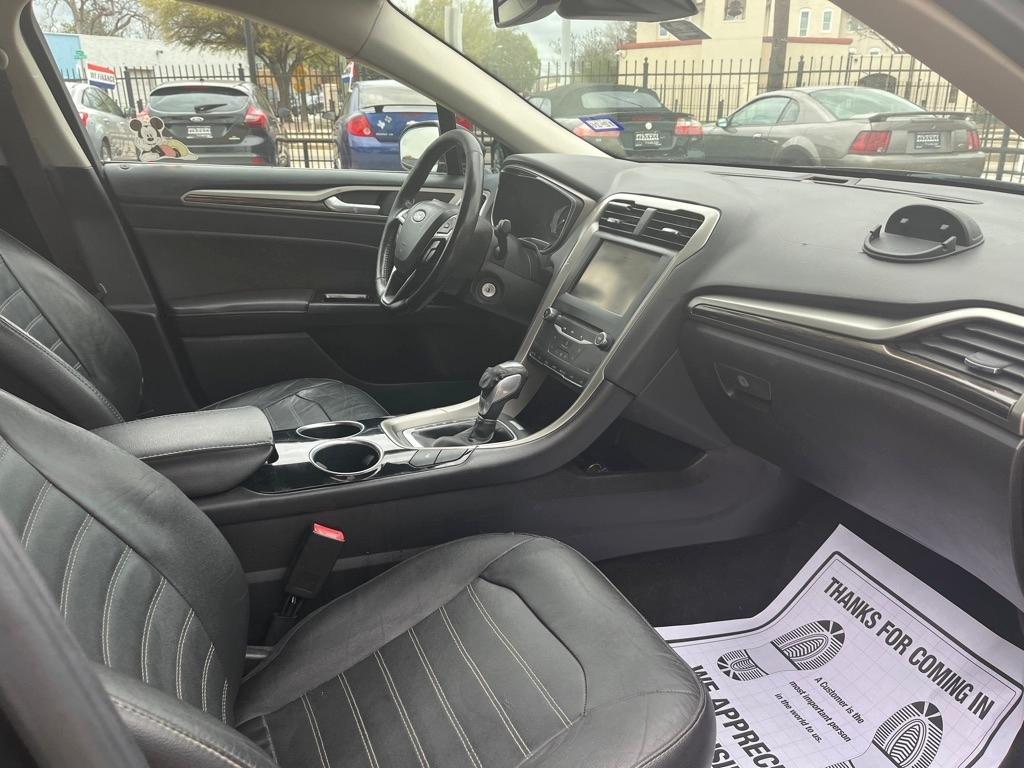Ford Fusion Hybrid SE 2013