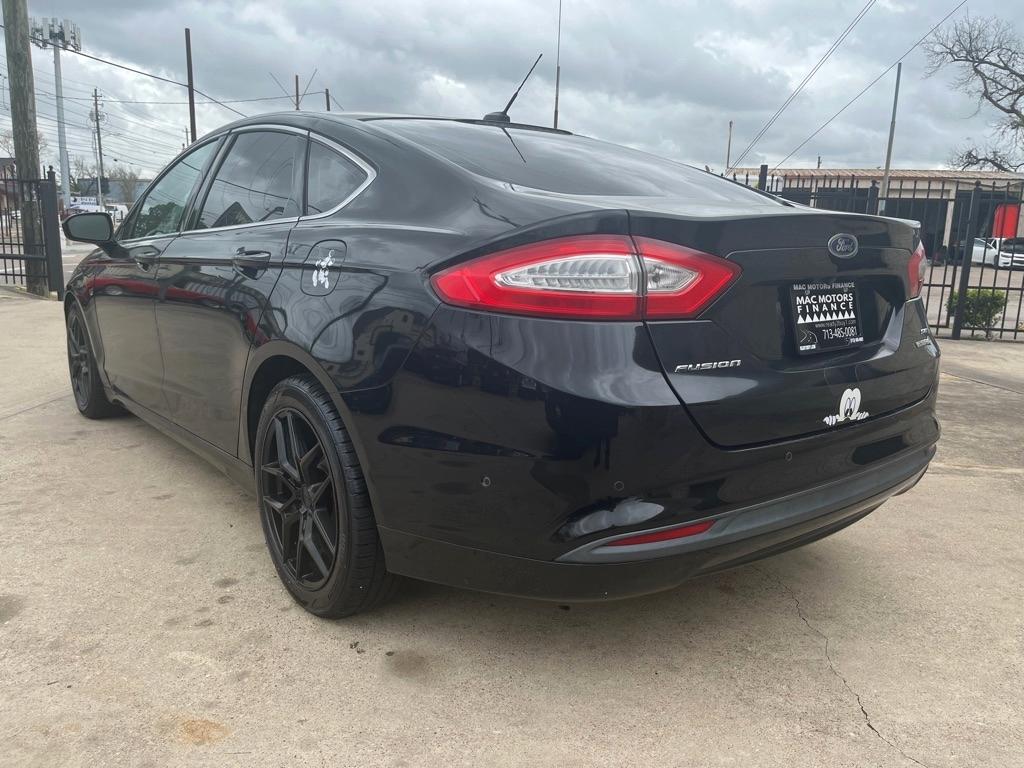 Ford Fusion Hybrid SE 2013