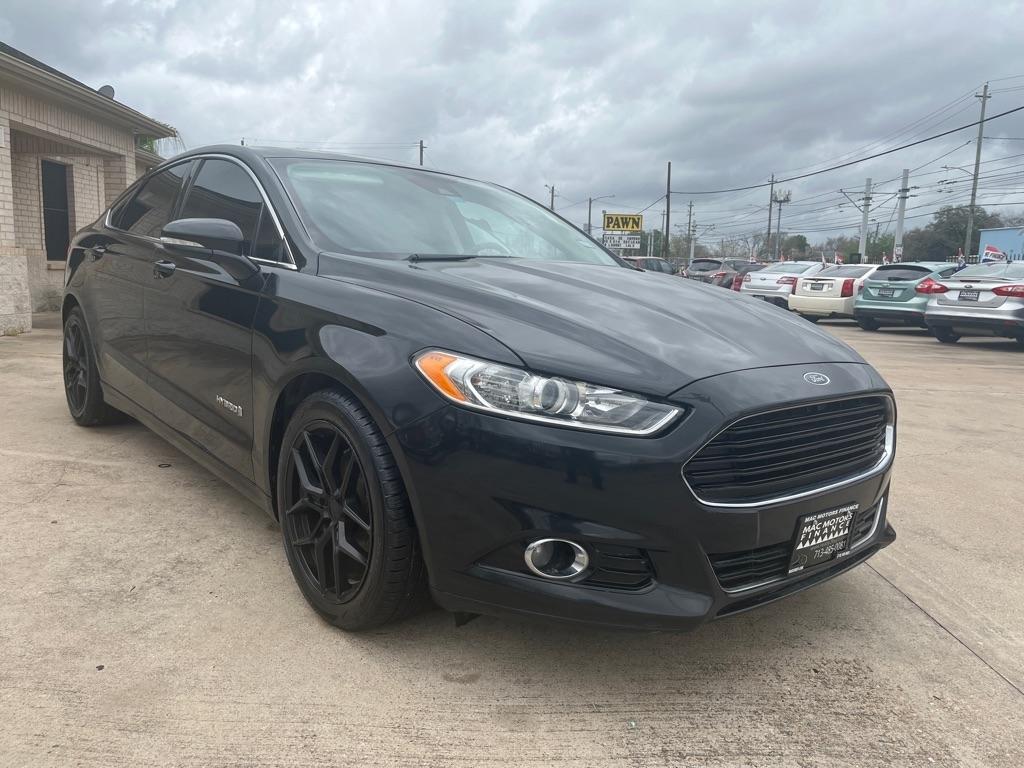Ford Fusion Hybrid SE 2013
