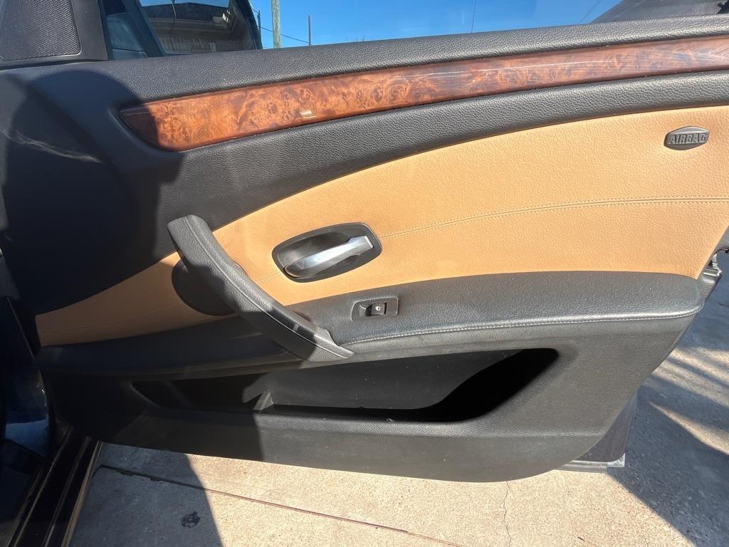 BMW 5-Series 528i 2008