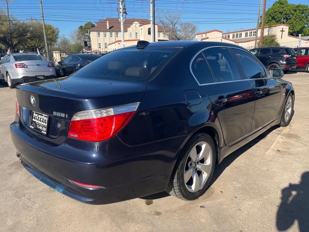 BMW 5-Series 528i 2008