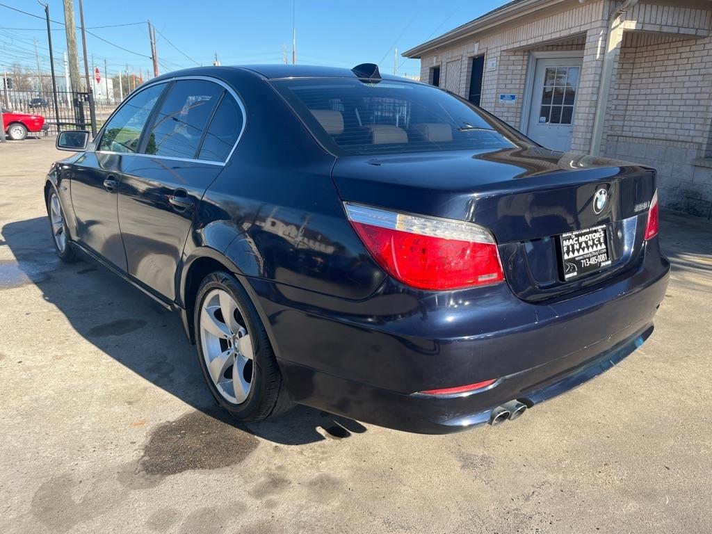 BMW 5-Series 528i 2008