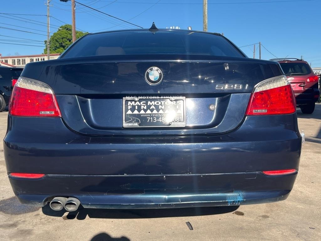 BMW 5-Series 528i 2008