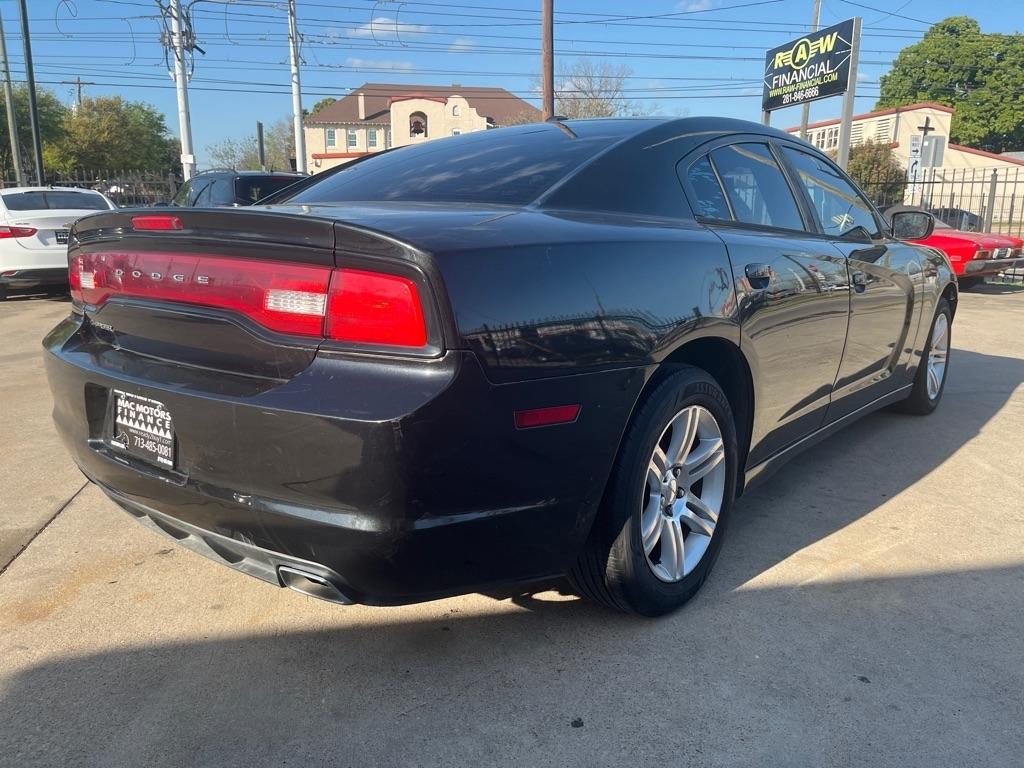 Dodge Charger SE 2011