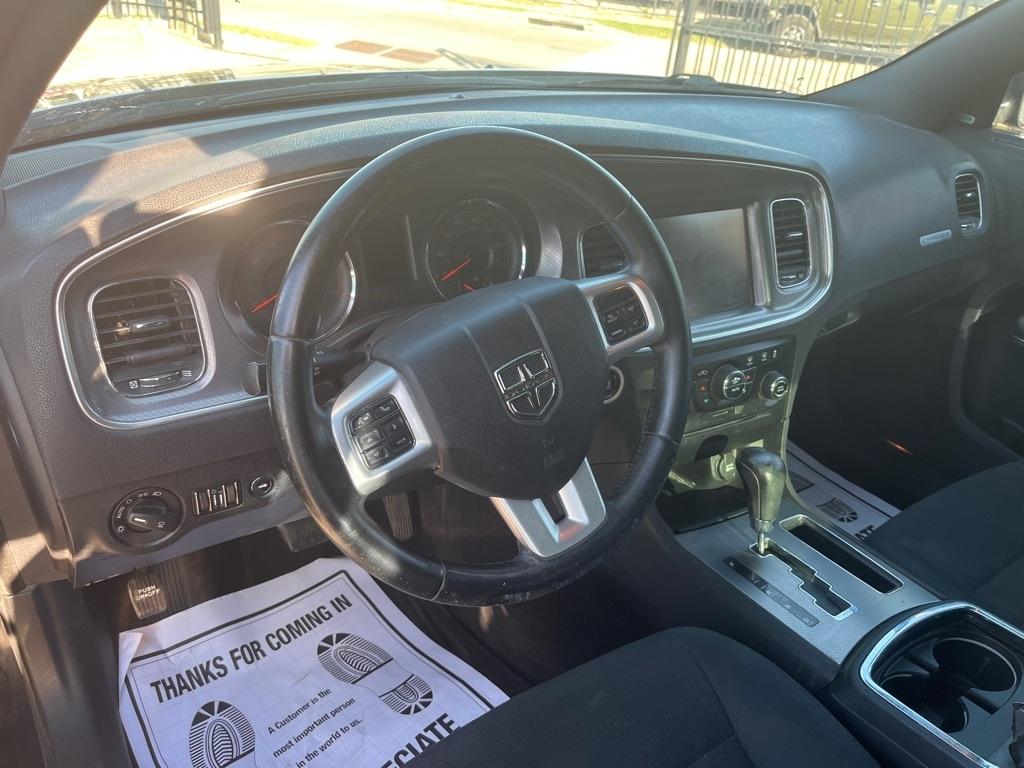 Dodge Charger SE 2011