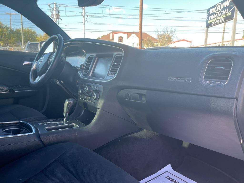 Dodge Charger SE 2011