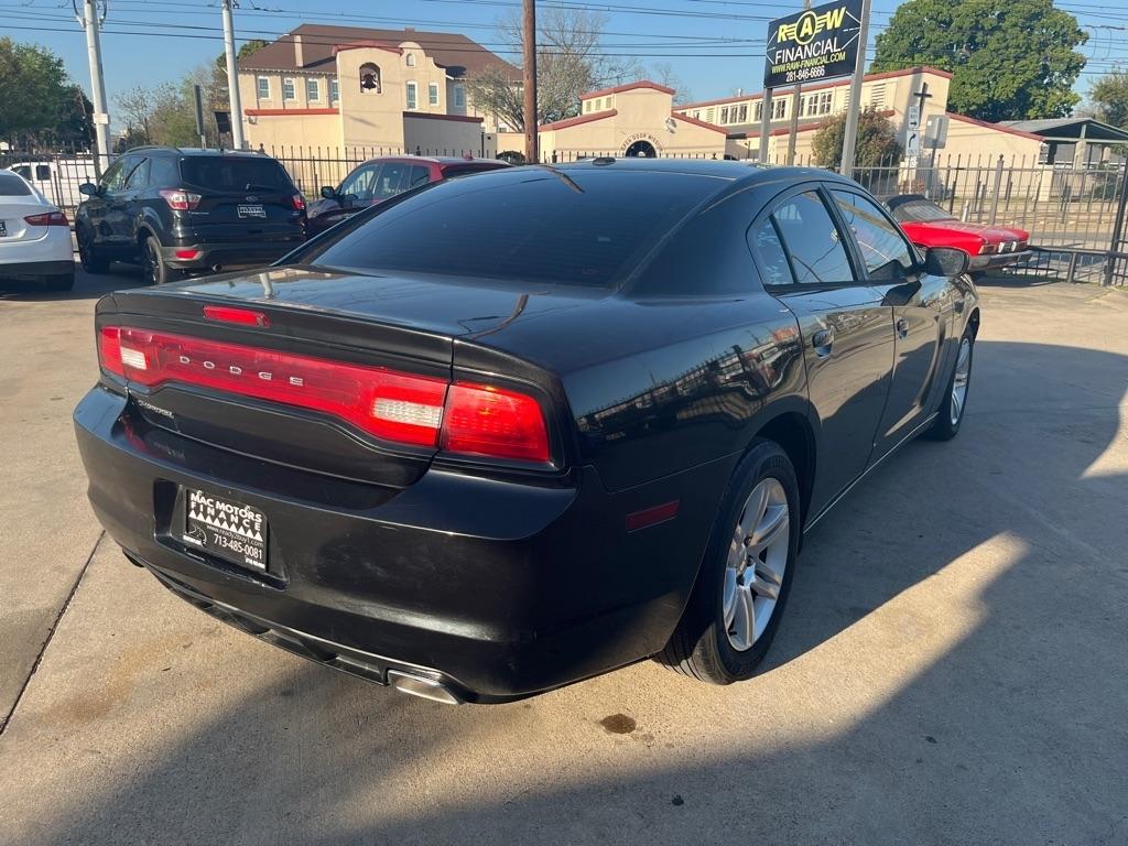 Dodge Charger SE 2011