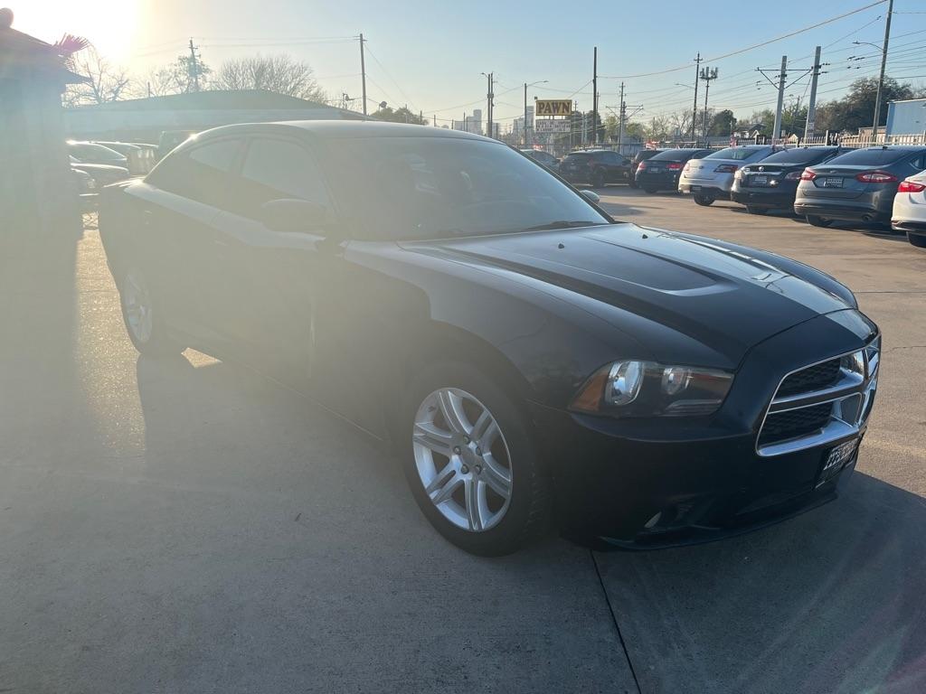 Dodge Charger SE 2011