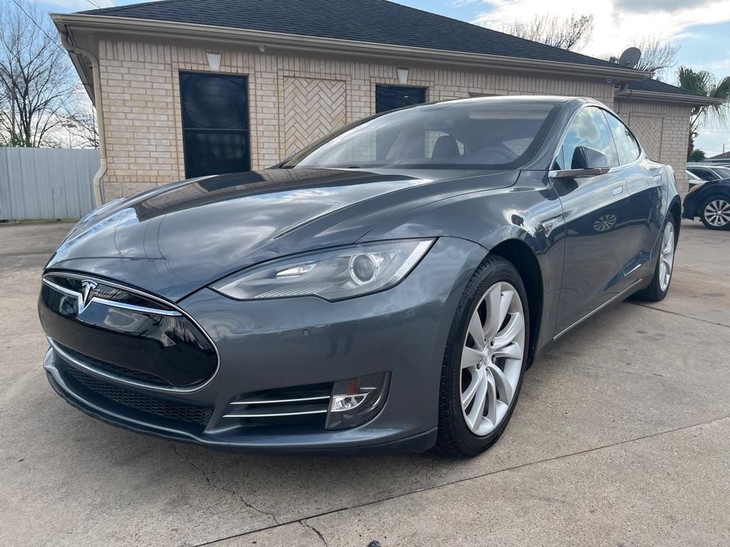 Tesla Model S Signature 2013