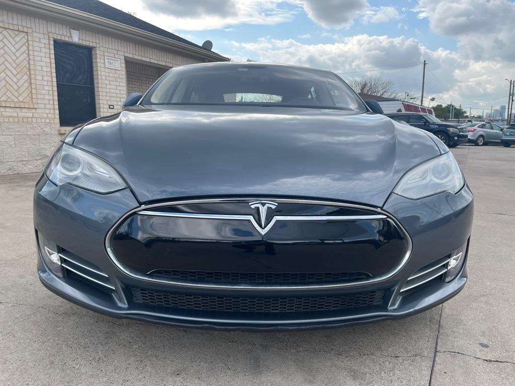 Tesla Model S Signature 2013