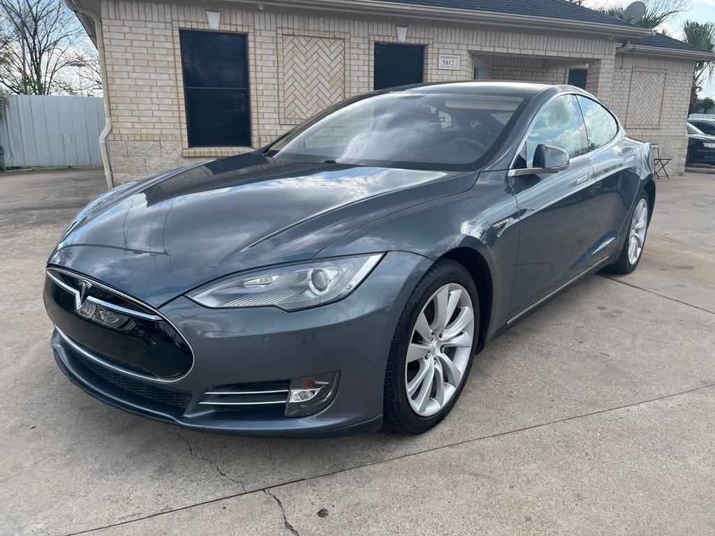 Tesla Model S Signature 2013
