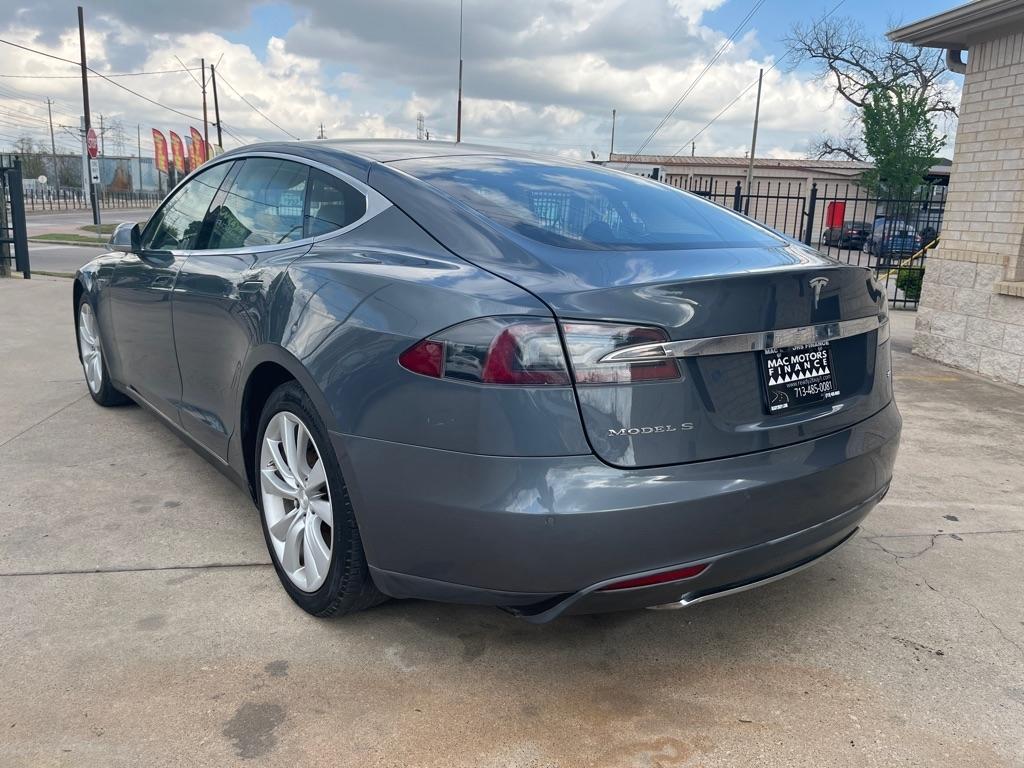 Tesla Model S Signature 2013