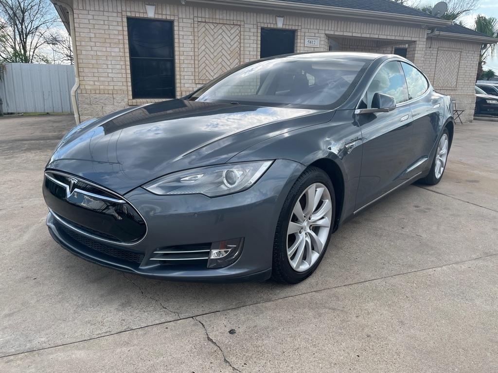 Tesla Model S Signature 2013