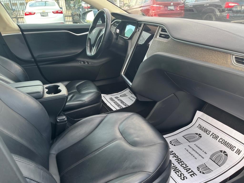 Tesla Model S Signature 2013