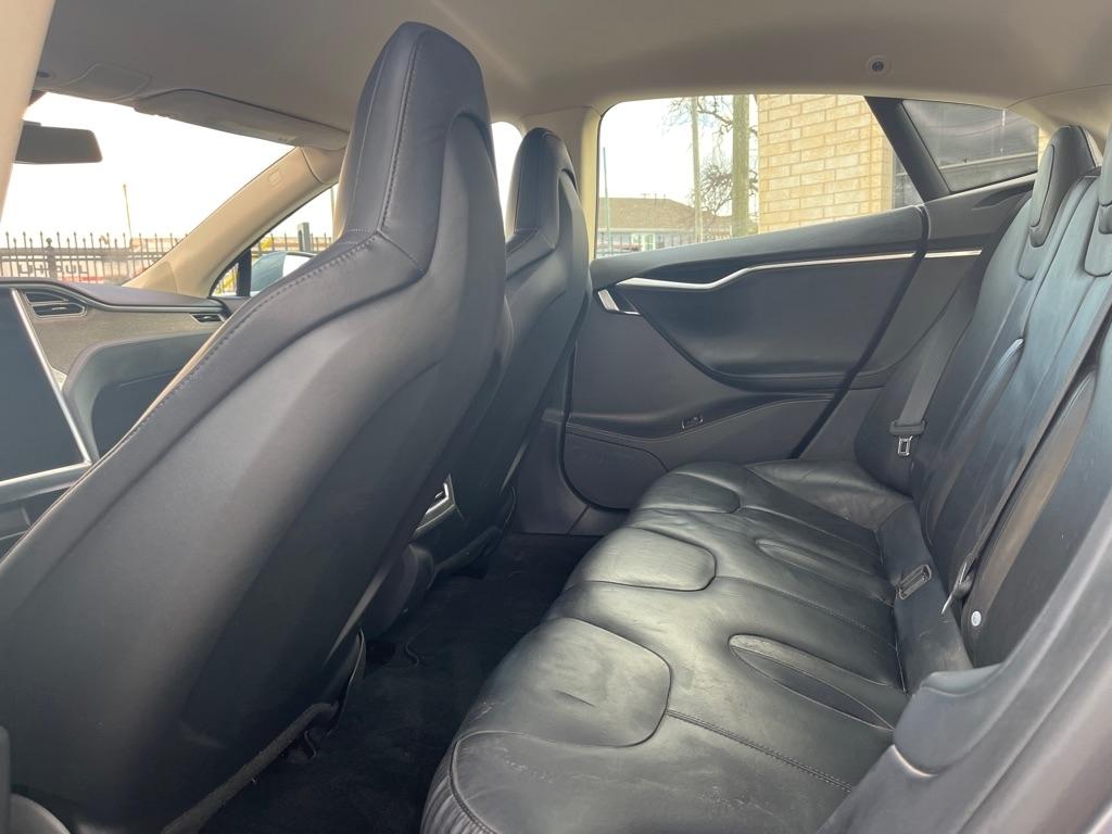 Tesla Model S Signature 2013