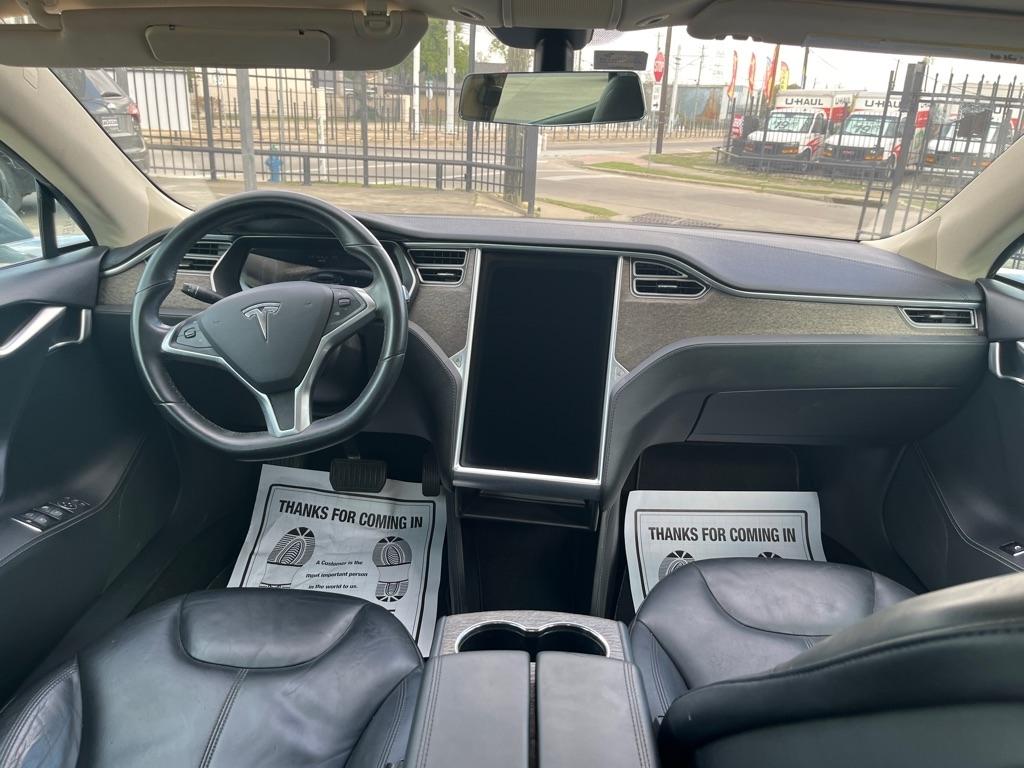 Tesla Model S Signature 2013