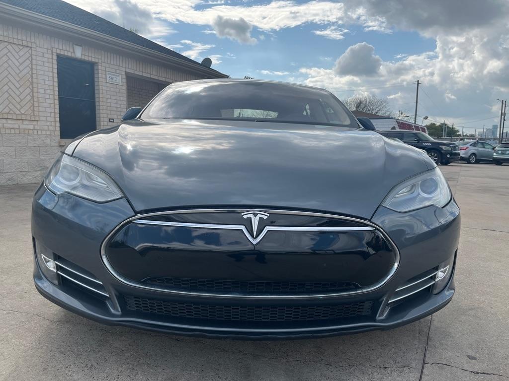 Tesla Model S Signature 2013