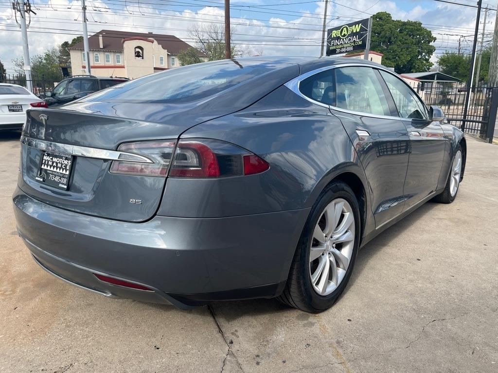 Tesla Model S Signature 2013