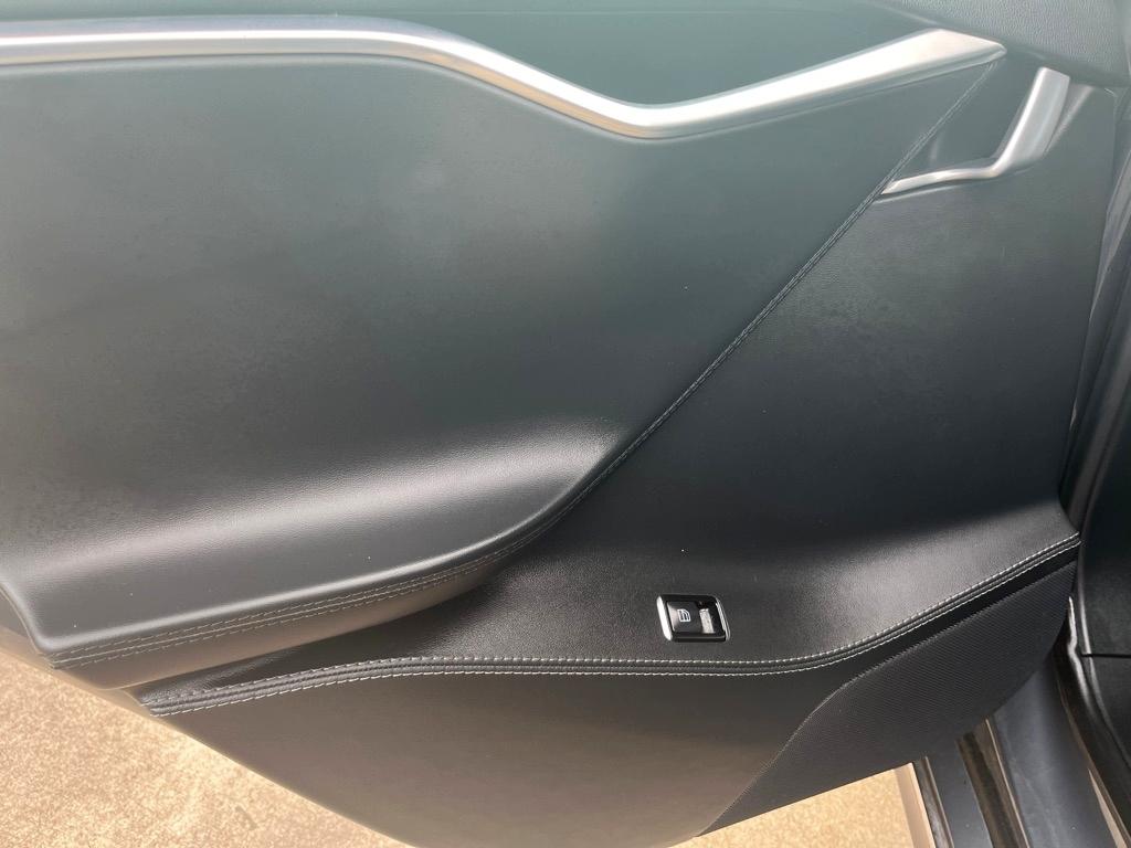 2013 Tesla Model S S - Photo 19