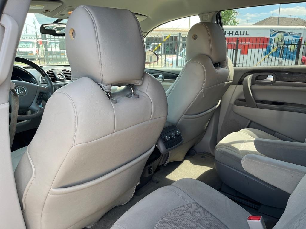 Buick Enclave Convenience FWD 2016