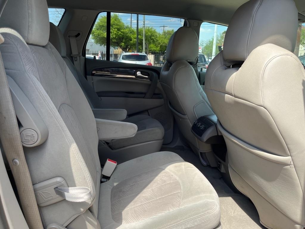 Buick Enclave Convenience FWD 2016