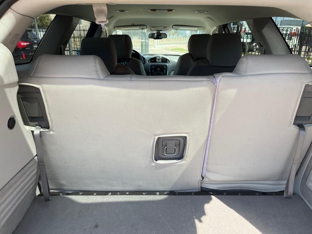 Buick Enclave Convenience FWD 2016