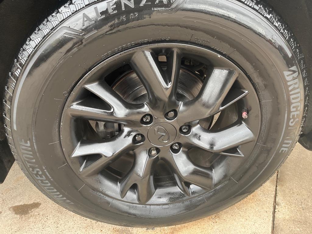 Infiniti QX56 2WD 2013