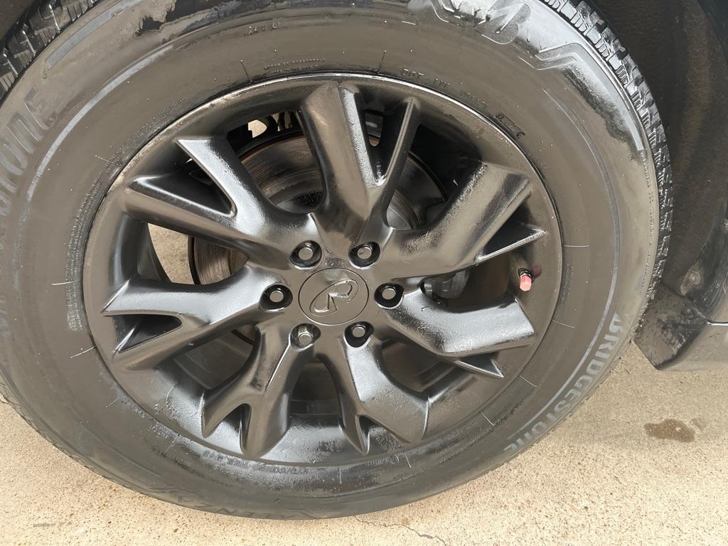 Infiniti QX56 2WD 2013