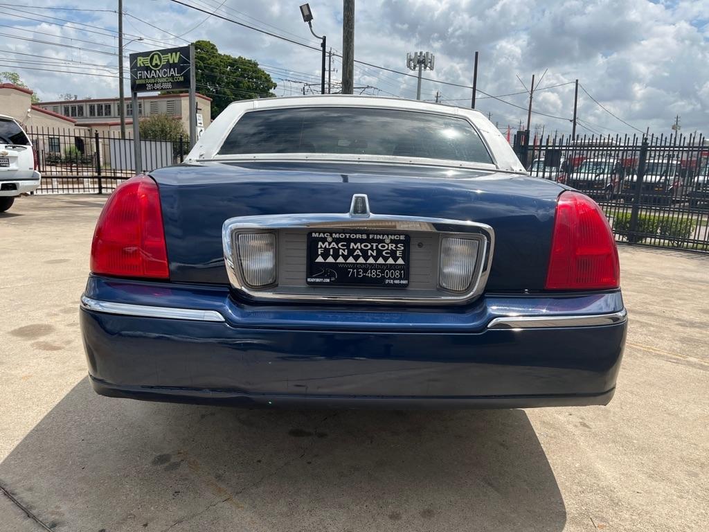 Lincoln Town Car Signature Limited 2008