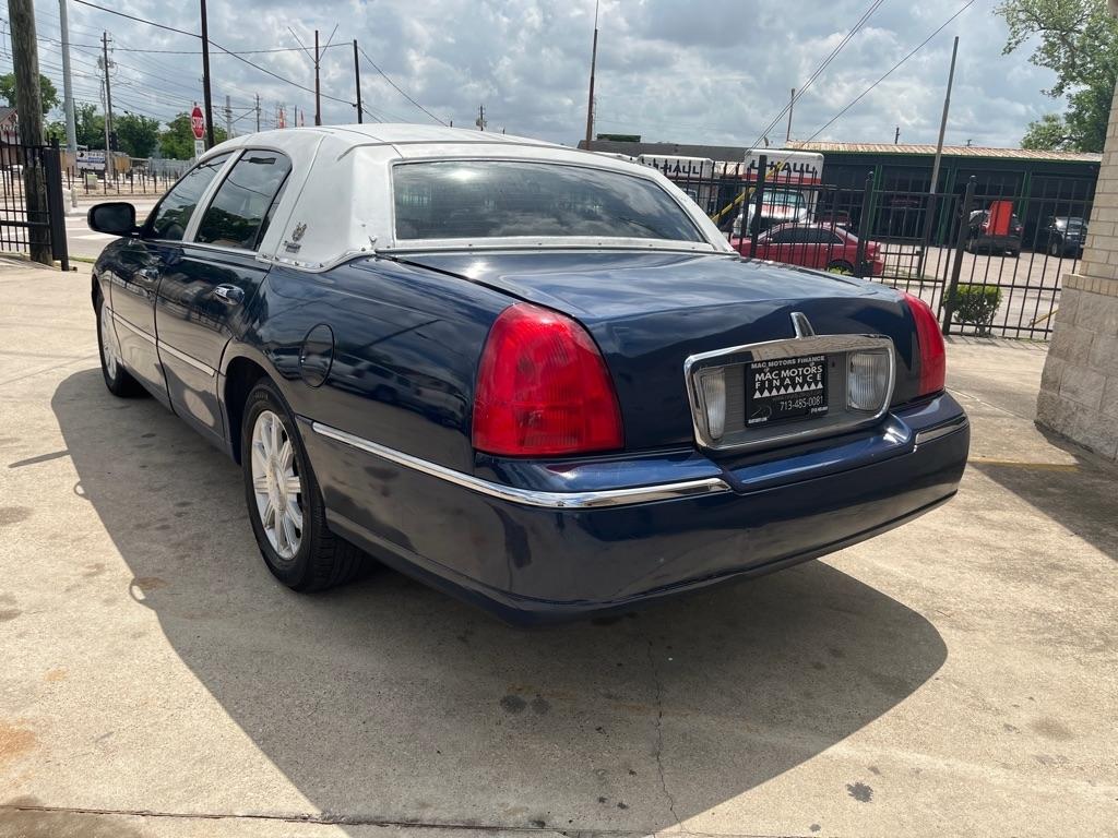 Lincoln Town Car Signature Limited 2008
