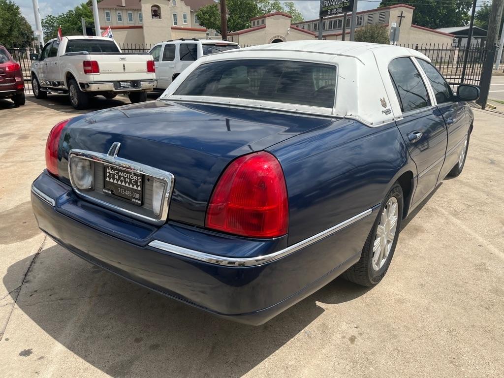Lincoln Town Car Signature Limited 2008