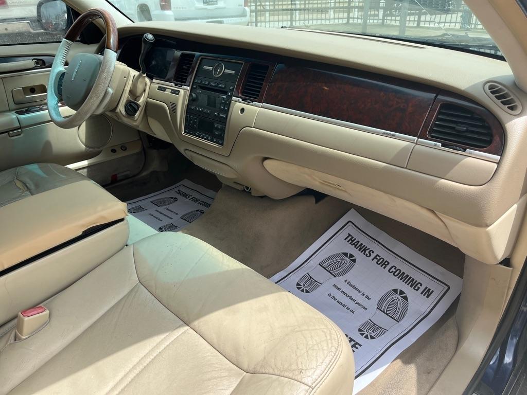 Lincoln Town Car Signature Limited 2008